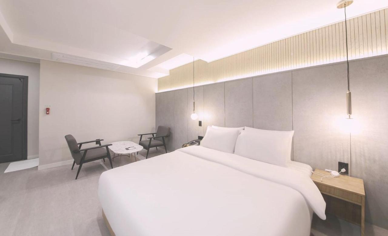 Ariel Hotel Пусан Екстериор снимка