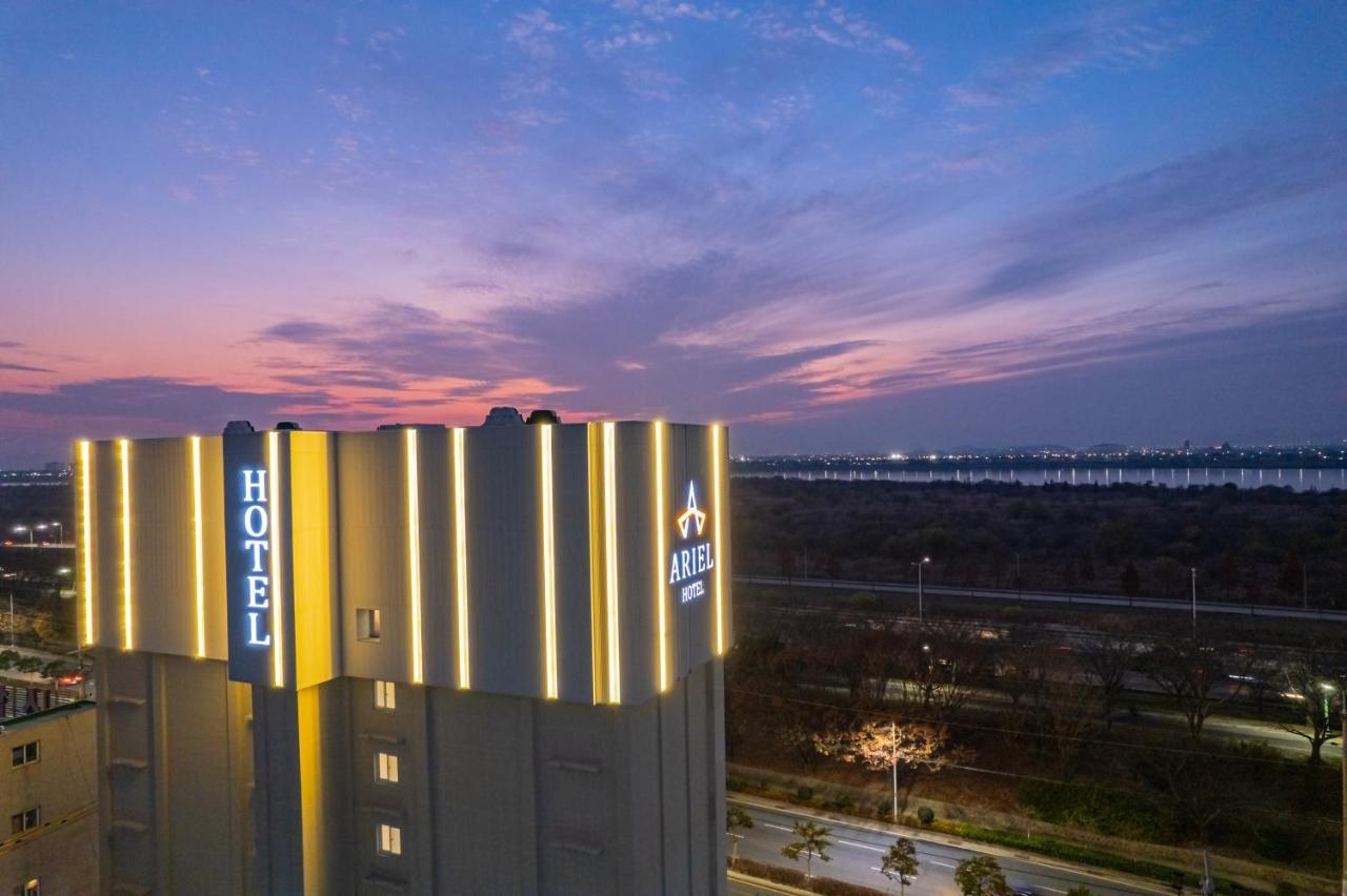 Ariel Hotel Пусан Екстериор снимка