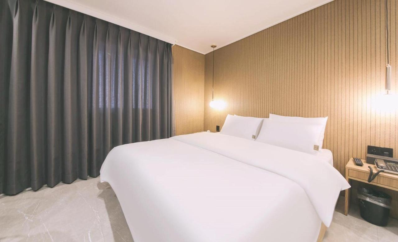 Ariel Hotel Пусан Екстериор снимка