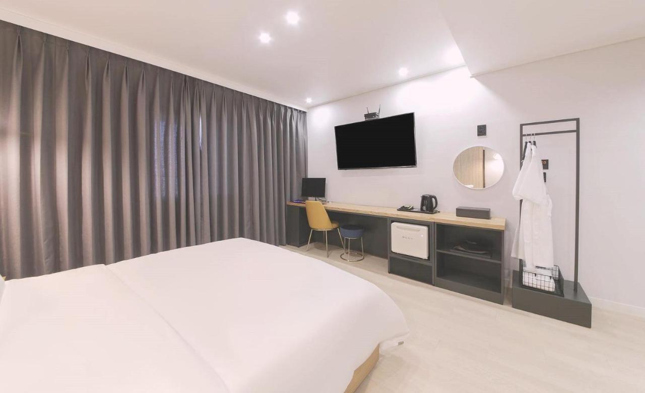 Ariel Hotel Пусан Екстериор снимка