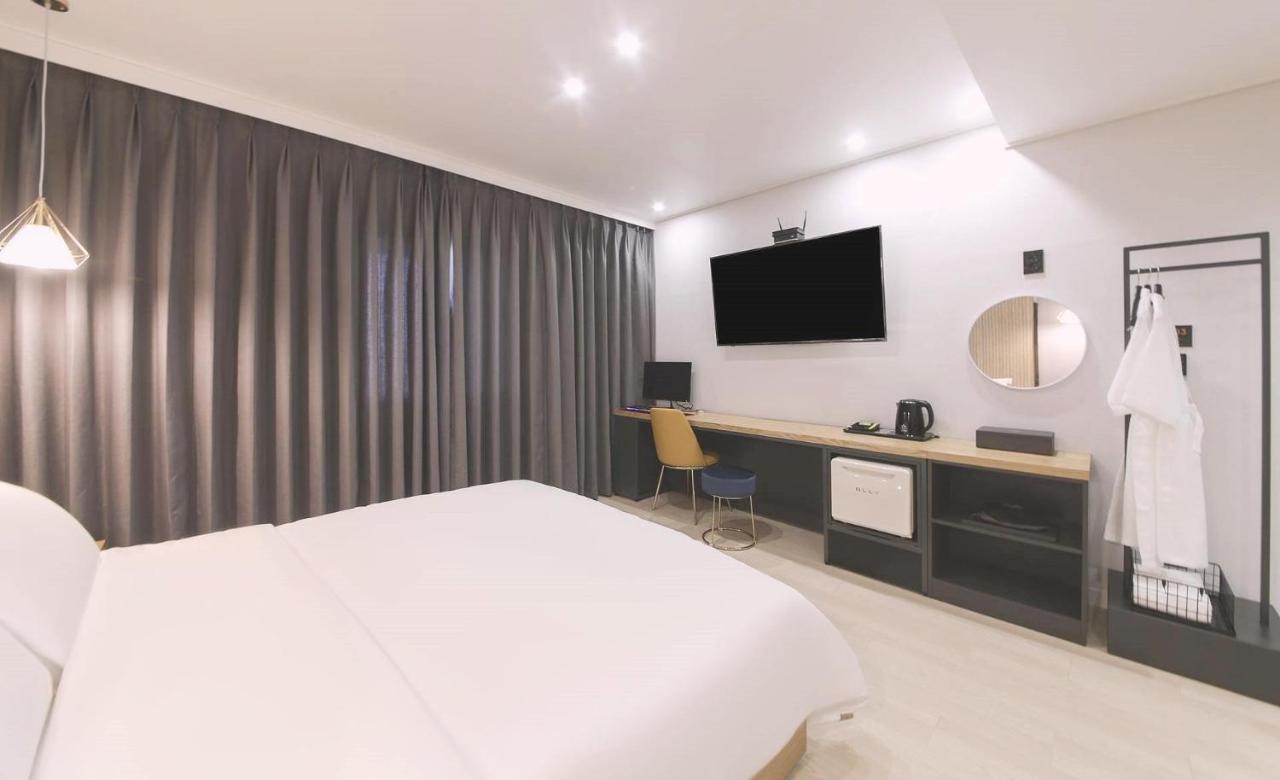 Ariel Hotel Пусан Екстериор снимка