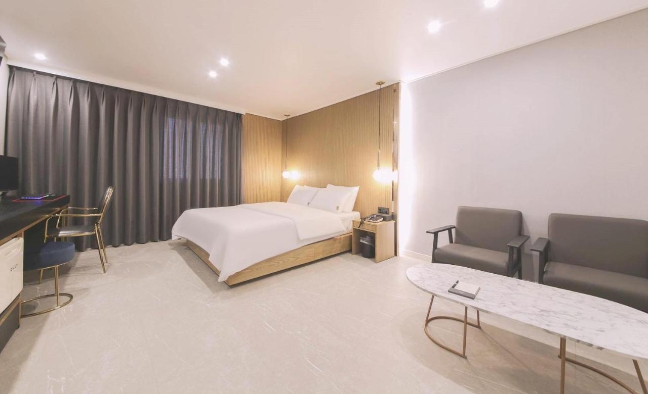 Ariel Hotel Пусан Екстериор снимка