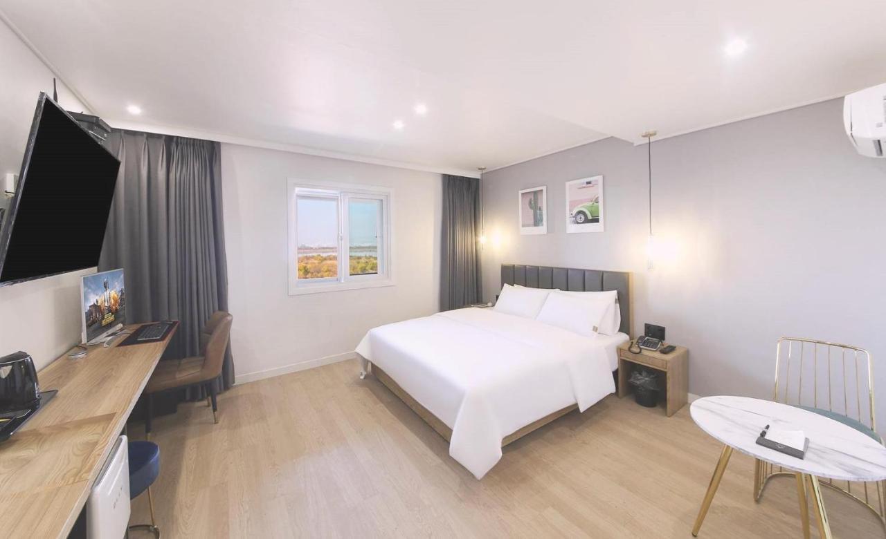 Ariel Hotel Пусан Екстериор снимка