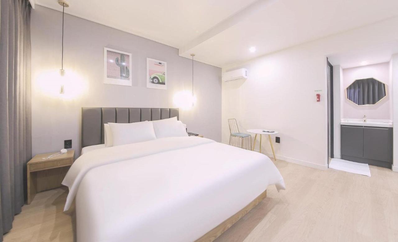Ariel Hotel Пусан Екстериор снимка