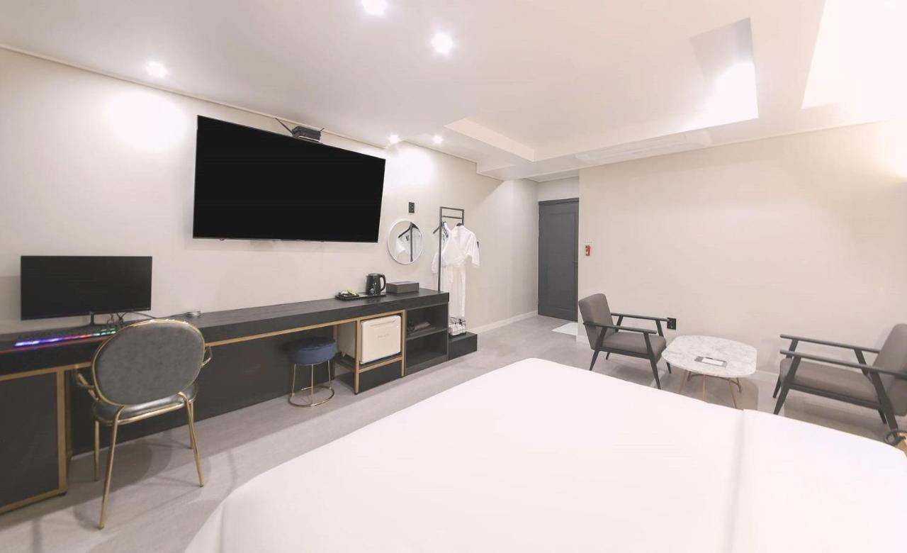 Ariel Hotel Пусан Екстериор снимка